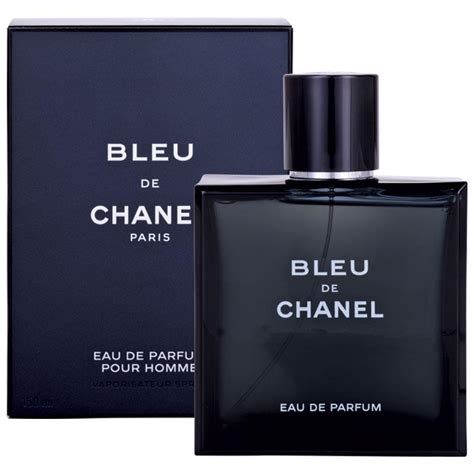 Bleu de chanel parfum pour homme .